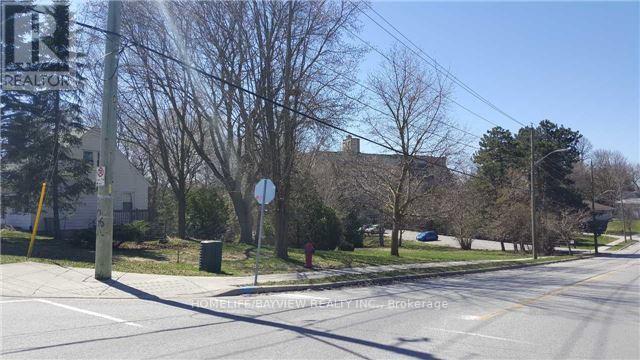66 ROXBOROUGH ROAD - 3