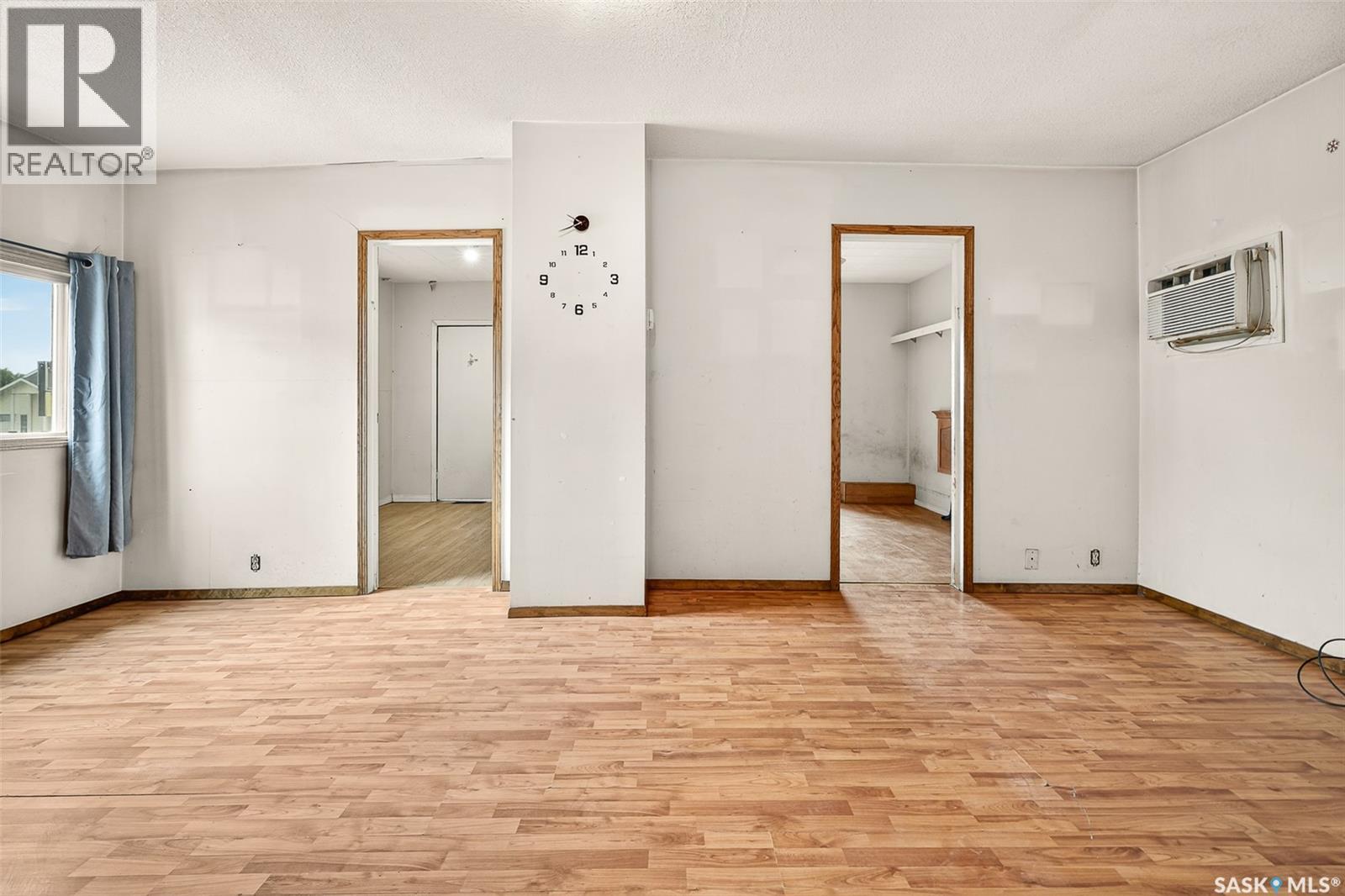 1038 Athabasca STREET E - 11