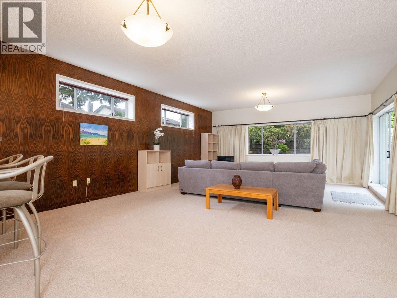 375 FAIRWAY DRIVE, North Vancouver