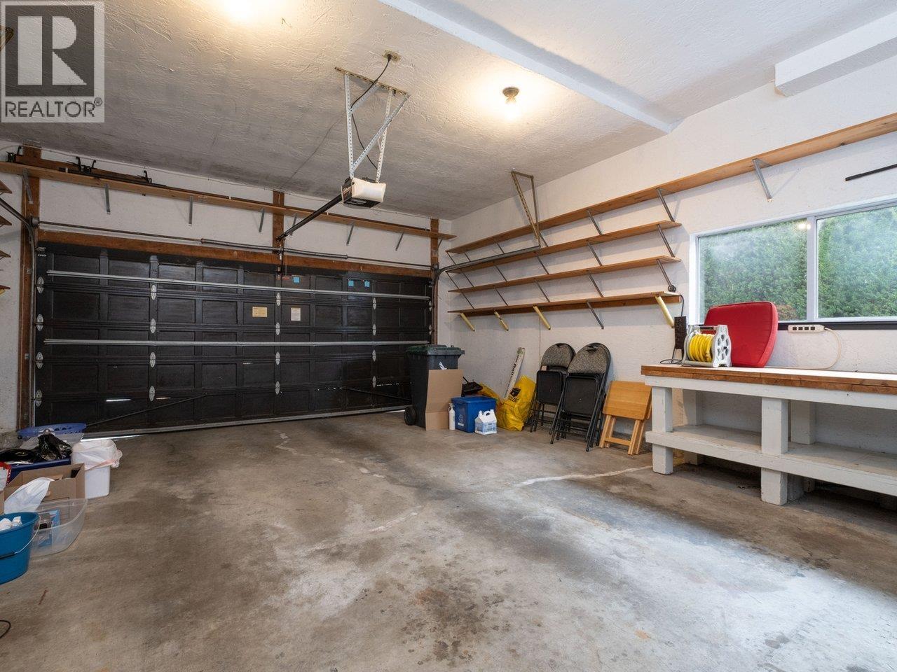 375 FAIRWAY DRIVE, North Vancouver