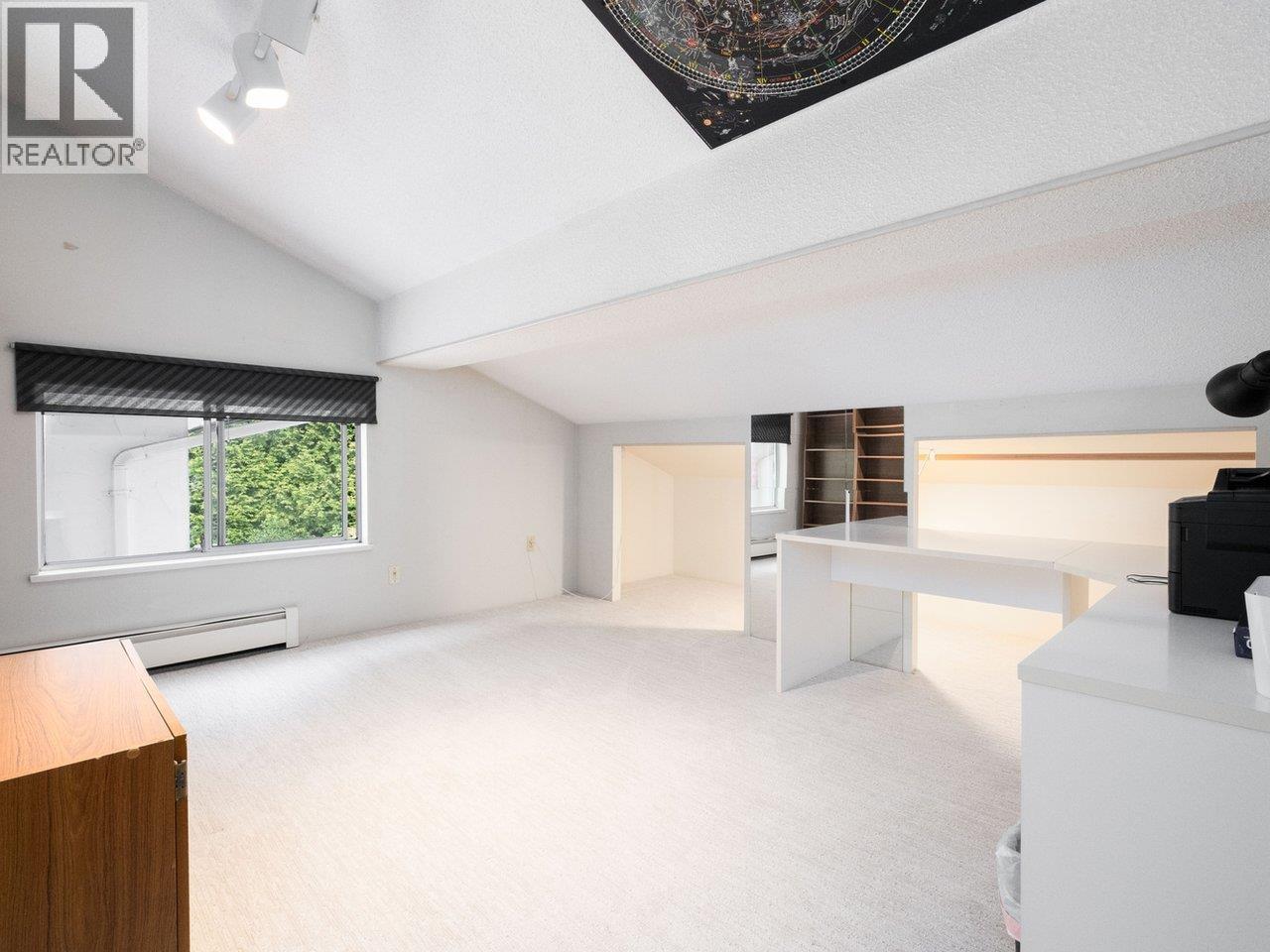 375 FAIRWAY DRIVE, North Vancouver