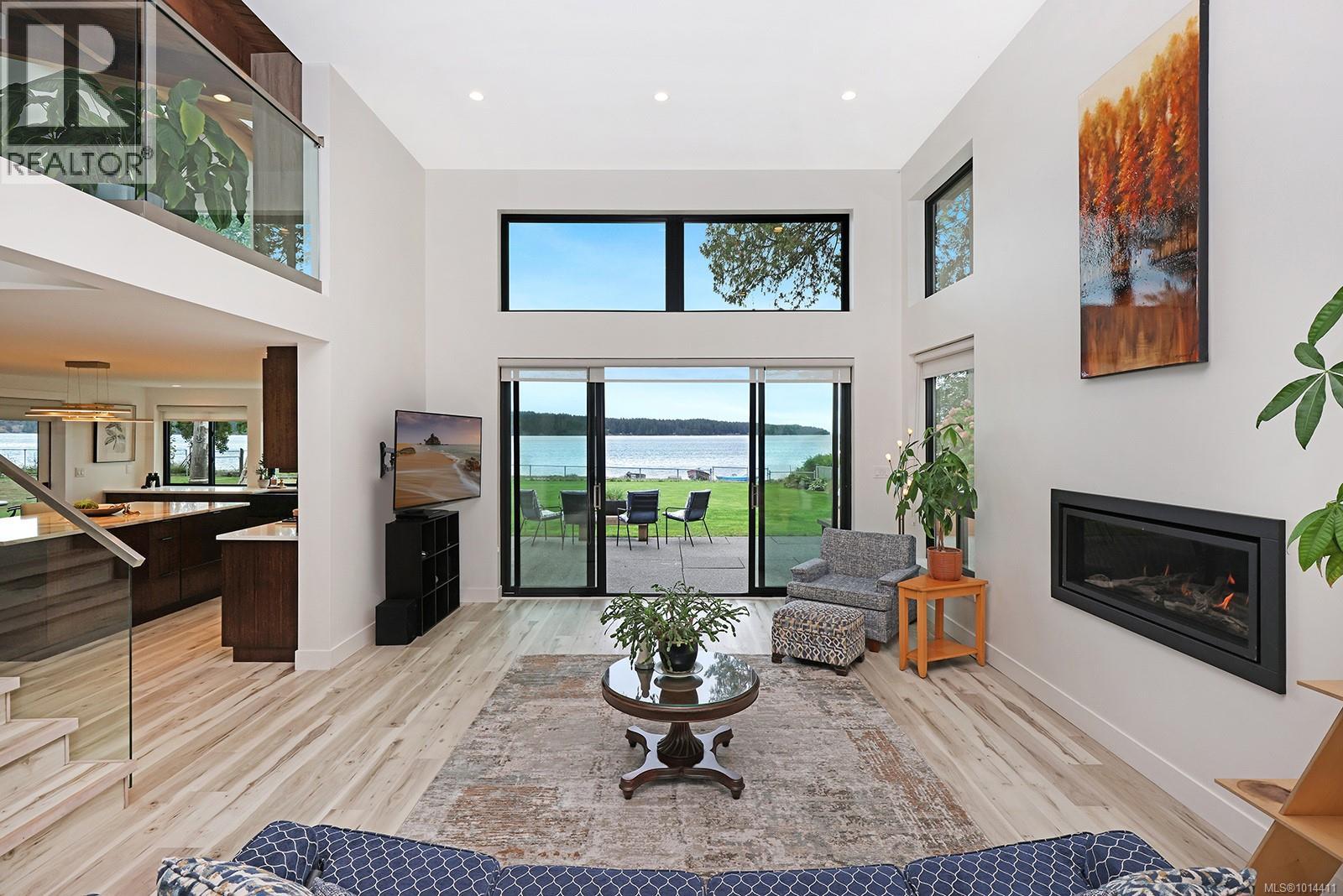 154 Baynes Dr, Fanny Bay