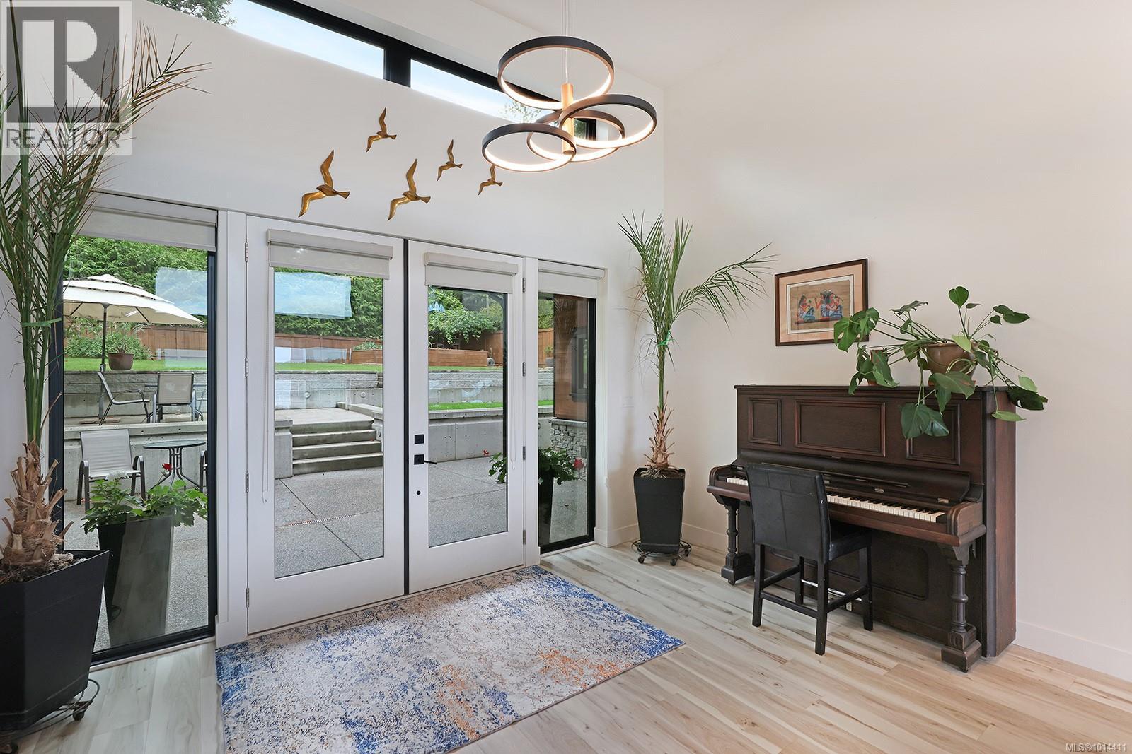 154 Baynes Dr, Fanny Bay