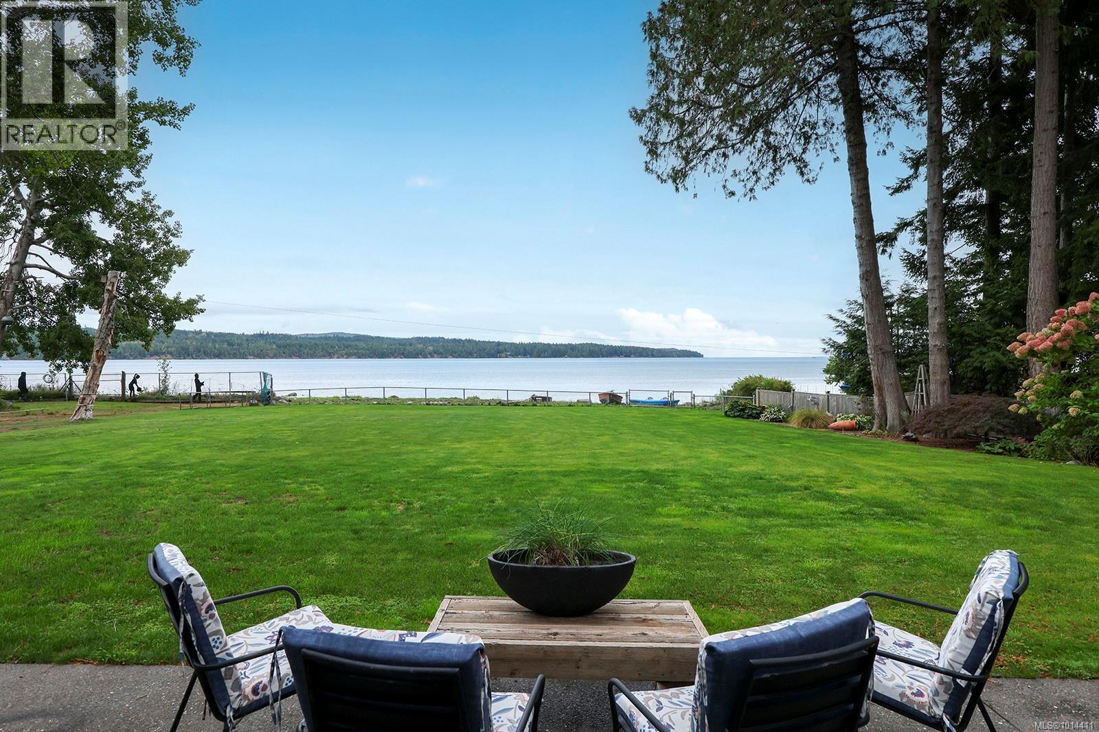 154 Baynes Dr, Fanny Bay