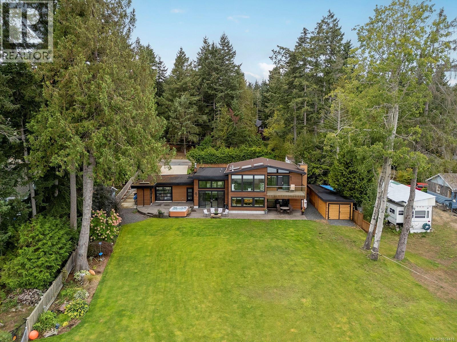 154 Baynes Dr, Fanny Bay
