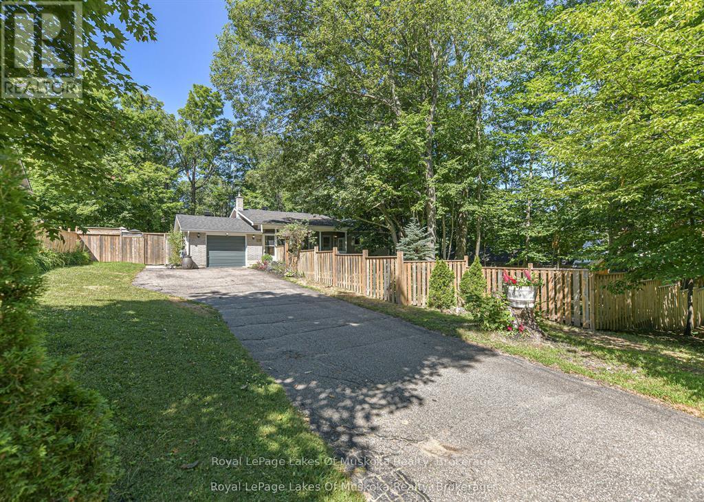 115 DOUGLAS STREET - Photo 4 of 48, Gravenhurst (Muskoka (S)), Ontario