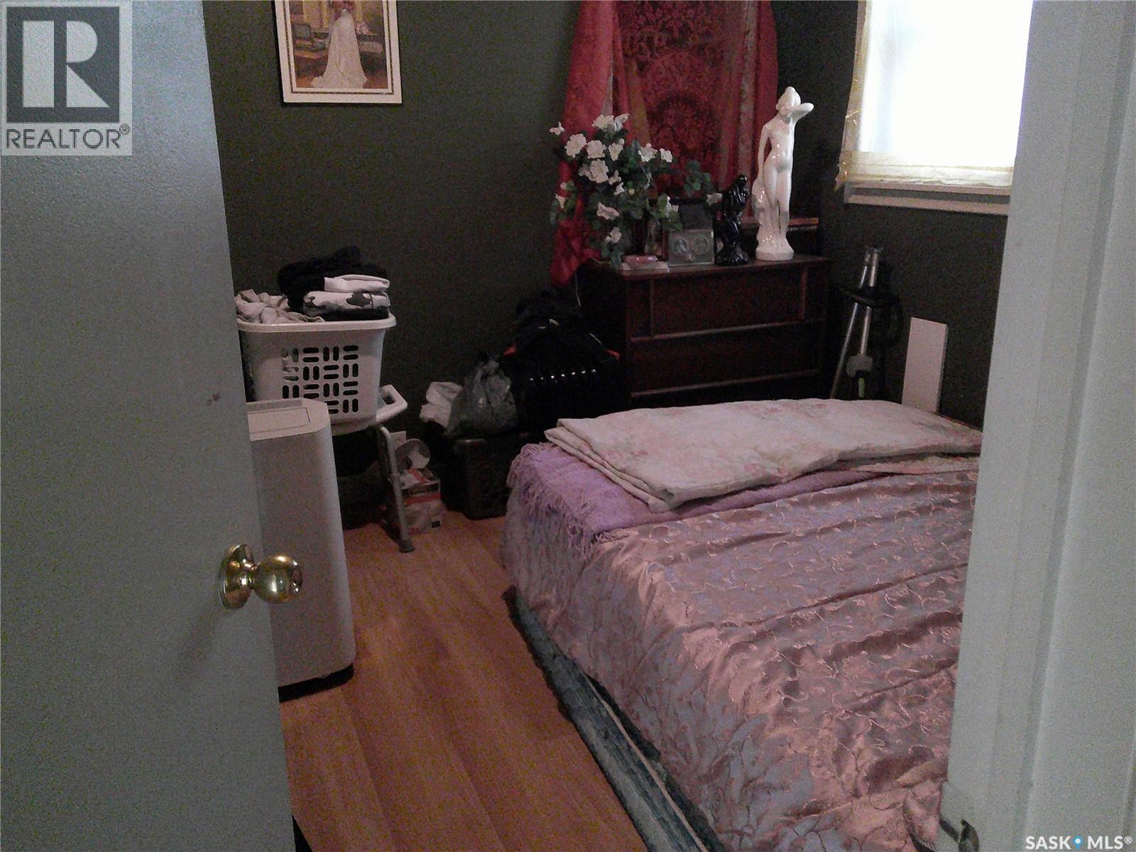 1253 Athol STREET - Photo 5 of 10, Regina, Saskatchewan