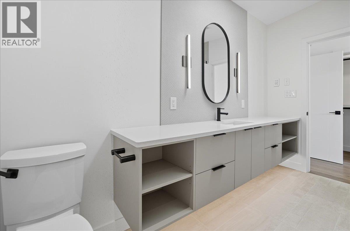 266 BAKER Street Unit# 17, Nelson