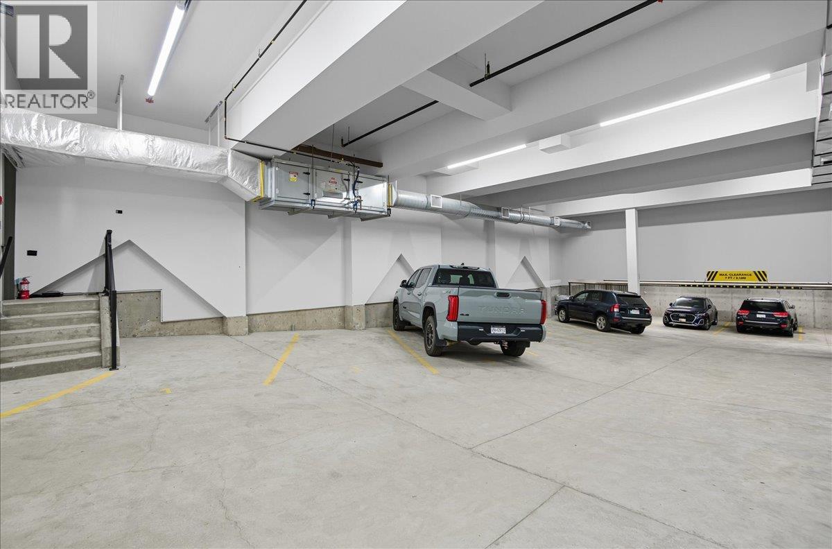 266 BAKER Street Unit# 17, Nelson