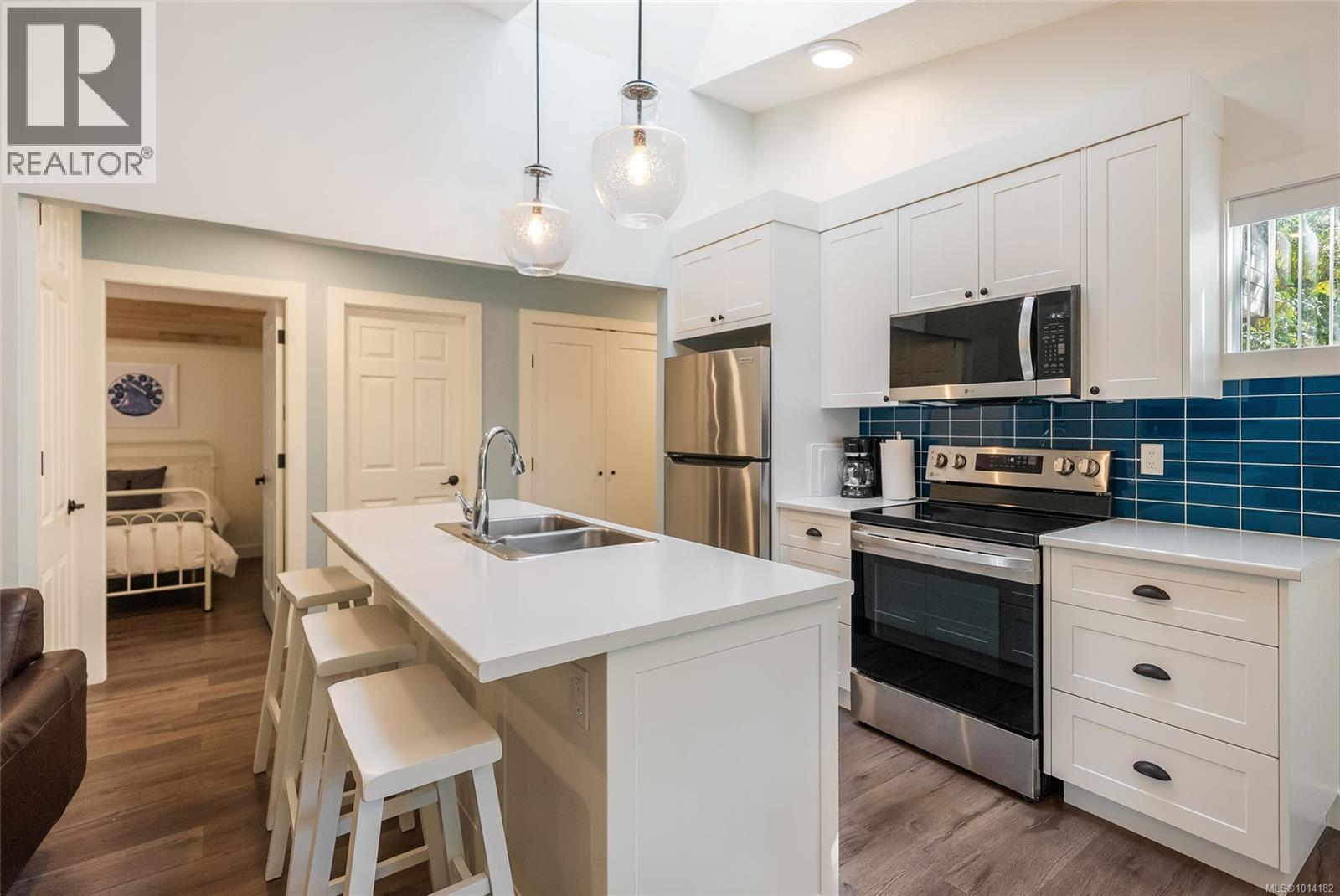 17 1135 Resort Dr, Parksville