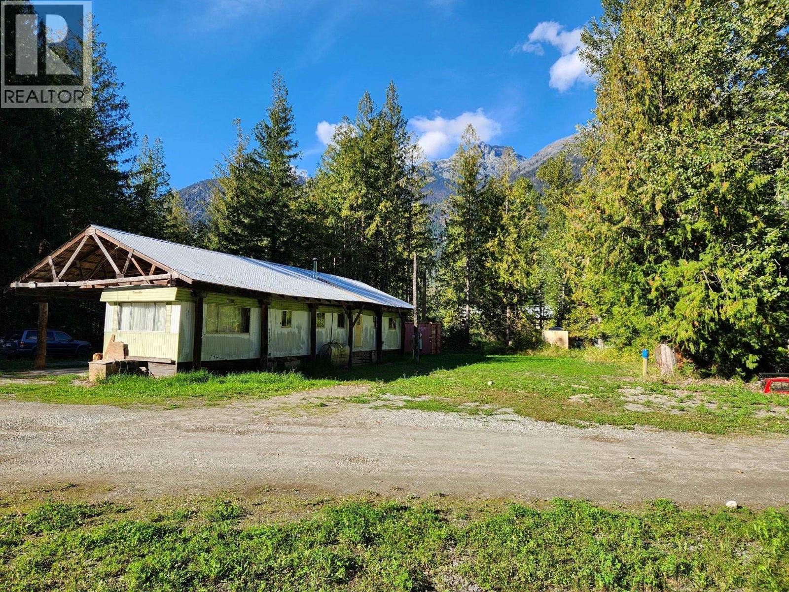9304 UPPER LILLOOET RIVER FSR, Pemberton