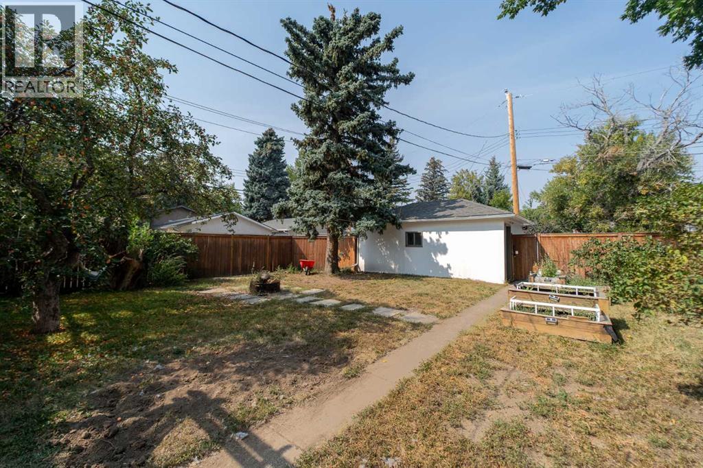 Single Family House Bungalow for Sale in  b Avenue S Victoria Park Lethbridge 