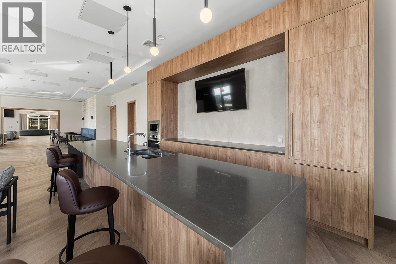 1407 238 Leon Avenue, Kelowna