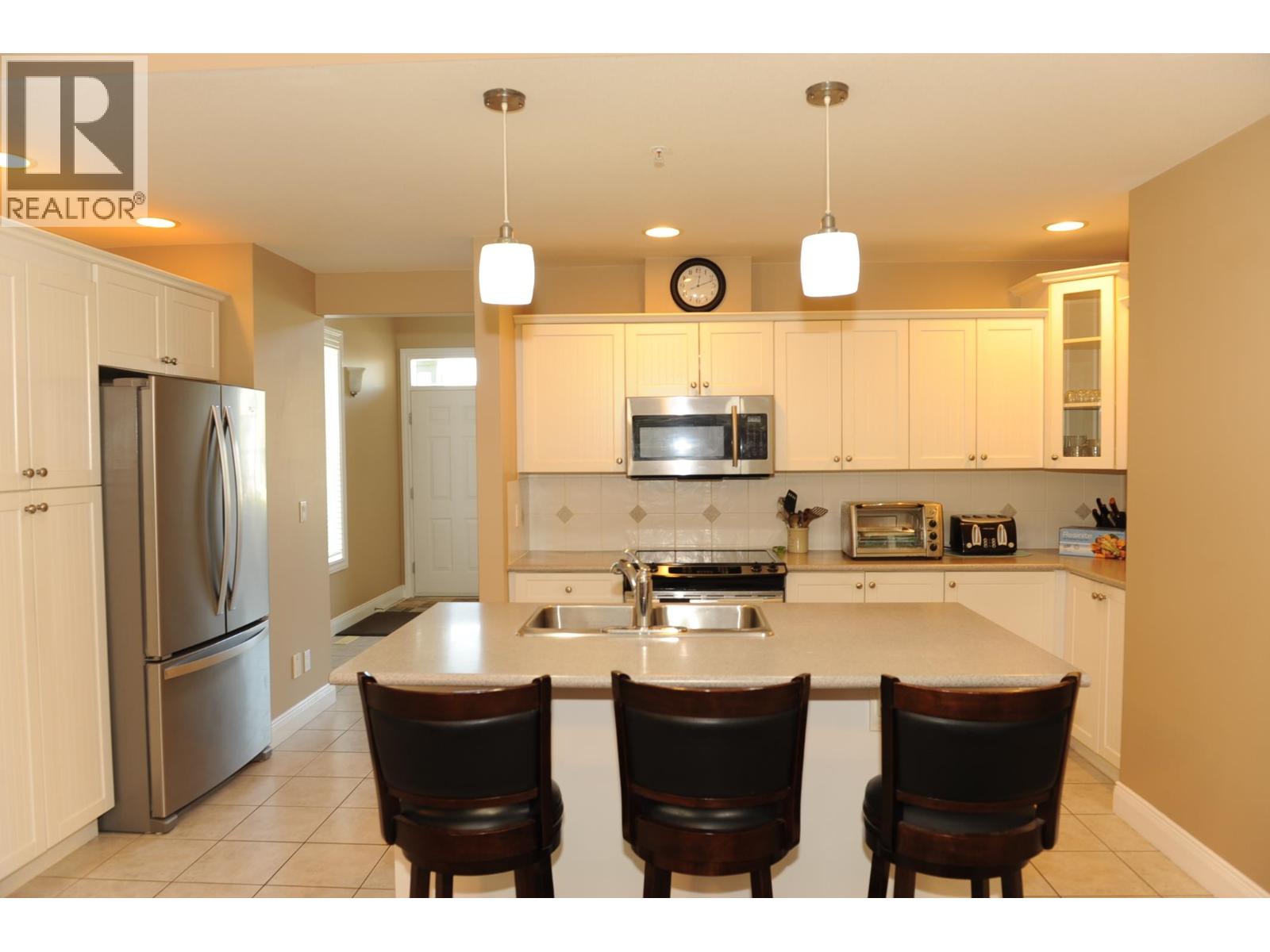 143 19639 MEADOW GARDENS WAY, Pitt Meadows