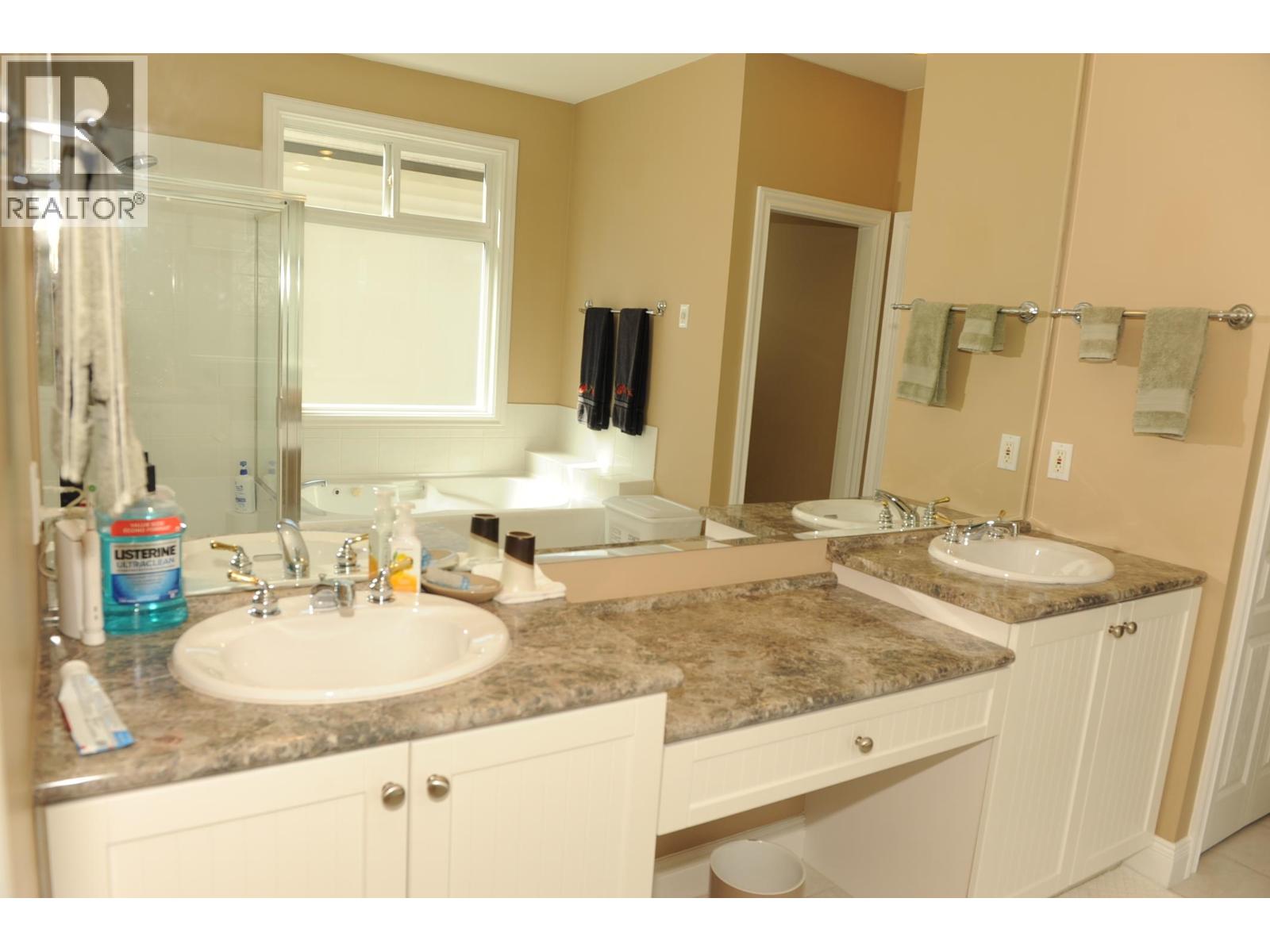 143 19639 MEADOW GARDENS WAY, Pitt Meadows