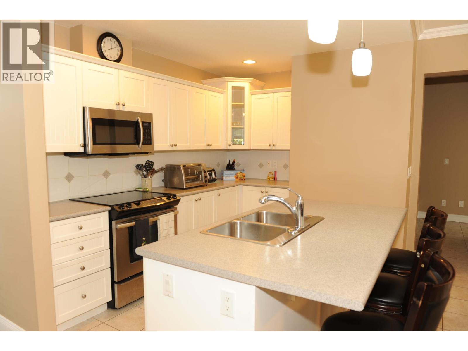 143 19639 MEADOW GARDENS WAY, Pitt Meadows