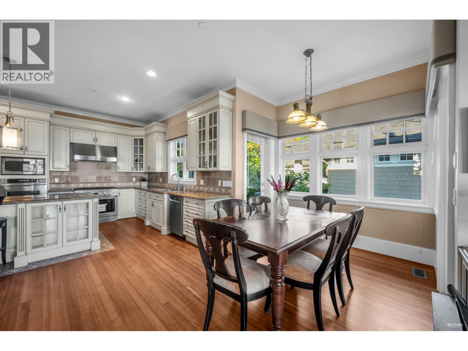 2263 LYTHE COURT, West Vancouver