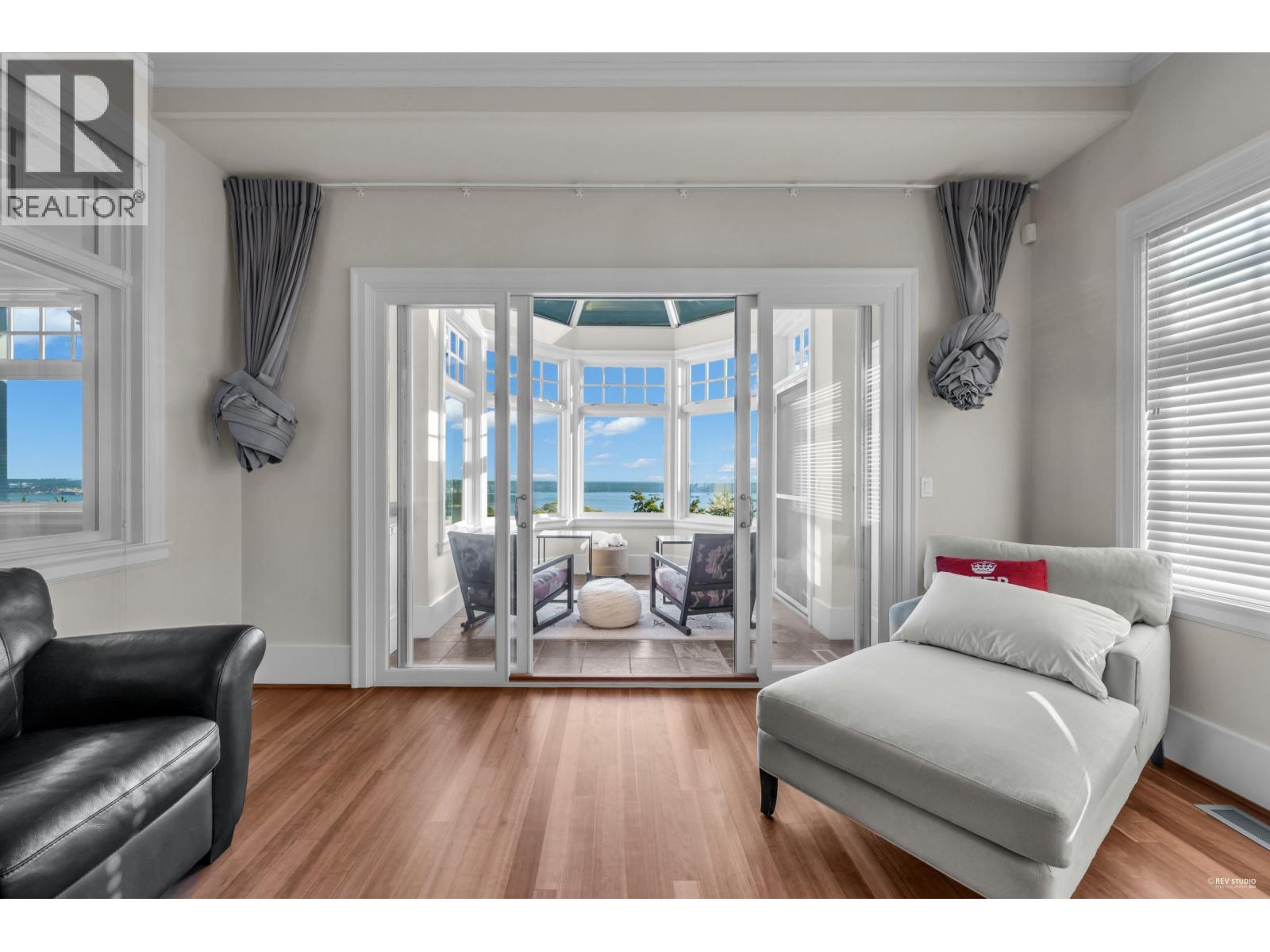2263 LYTHE COURT, West Vancouver
