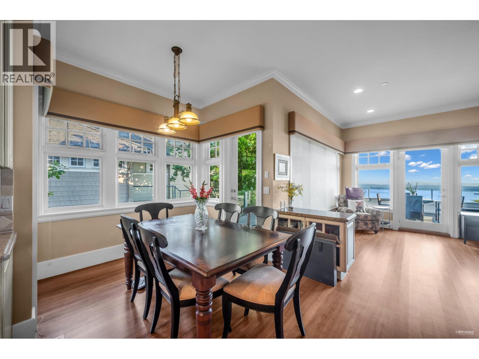2263 LYTHE COURT, West Vancouver