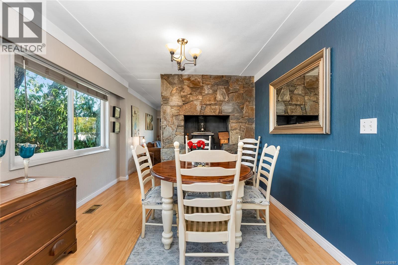  3938 Marjean Place, Saanich