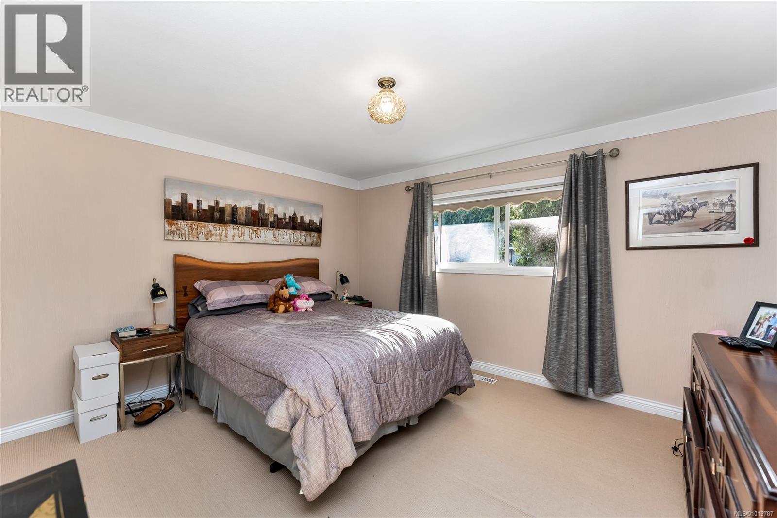  3938 Marjean Place, Saanich
