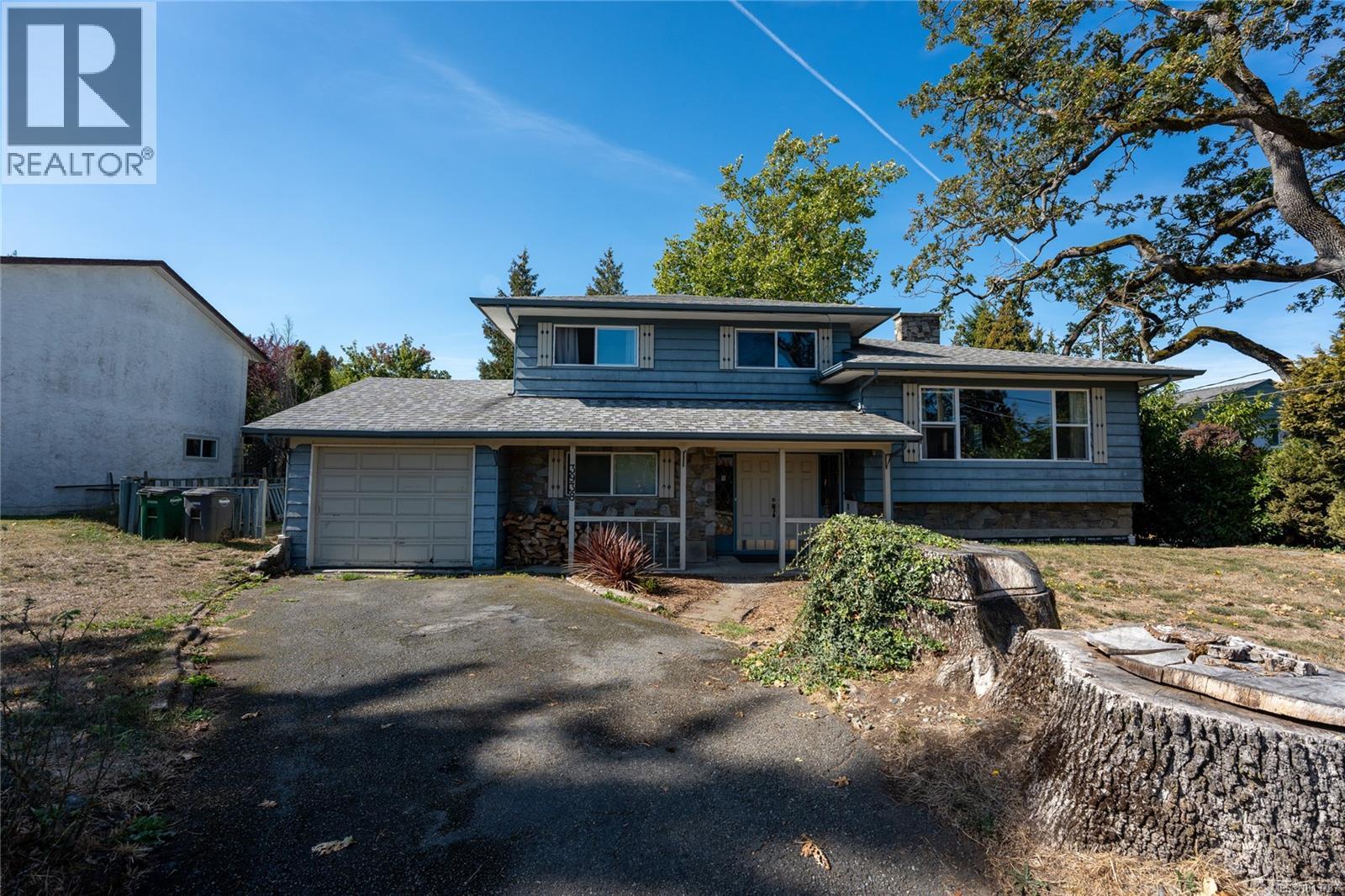  3938 Marjean Place, Saanich