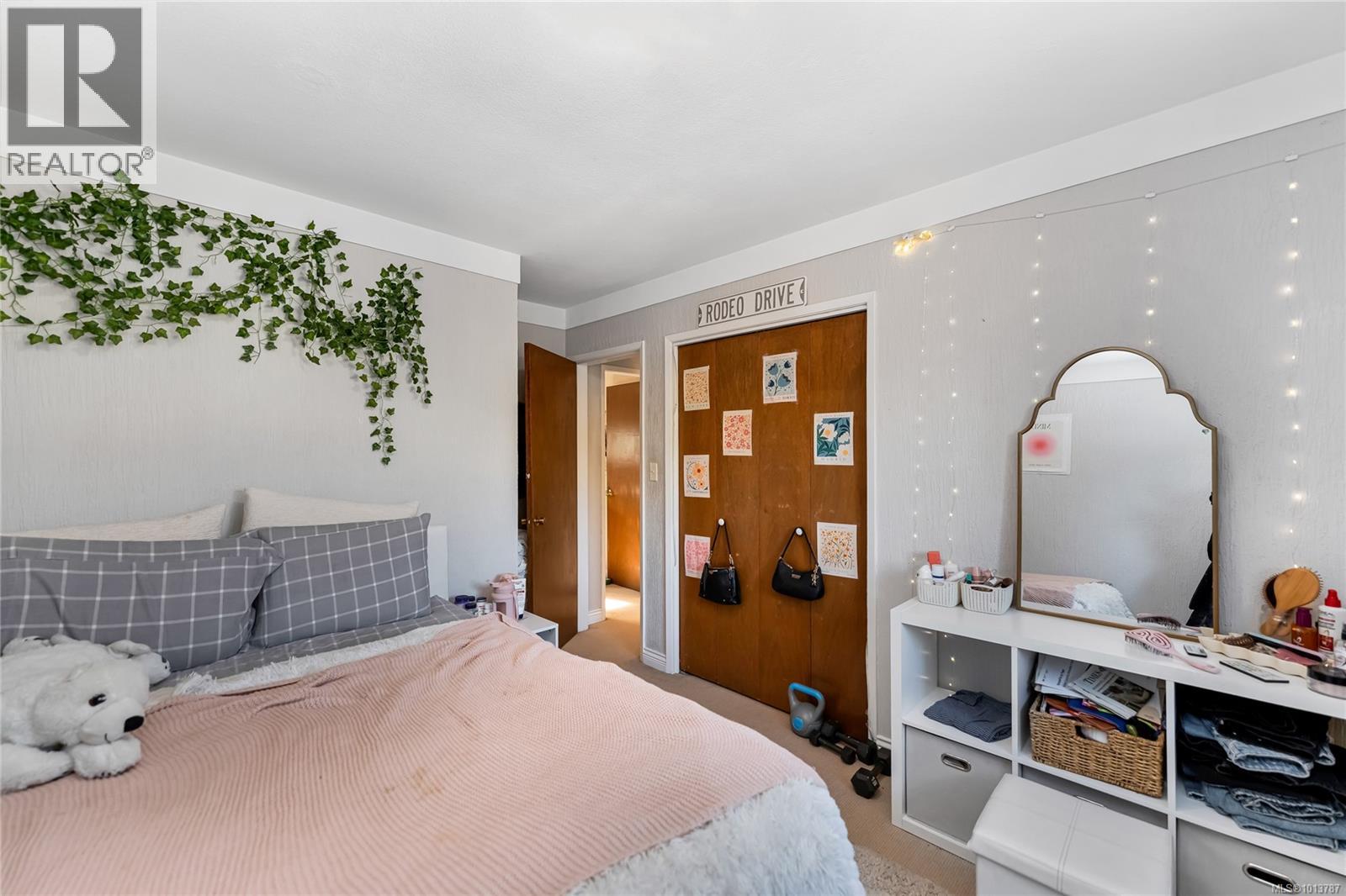  3938 Marjean Place, Saanich