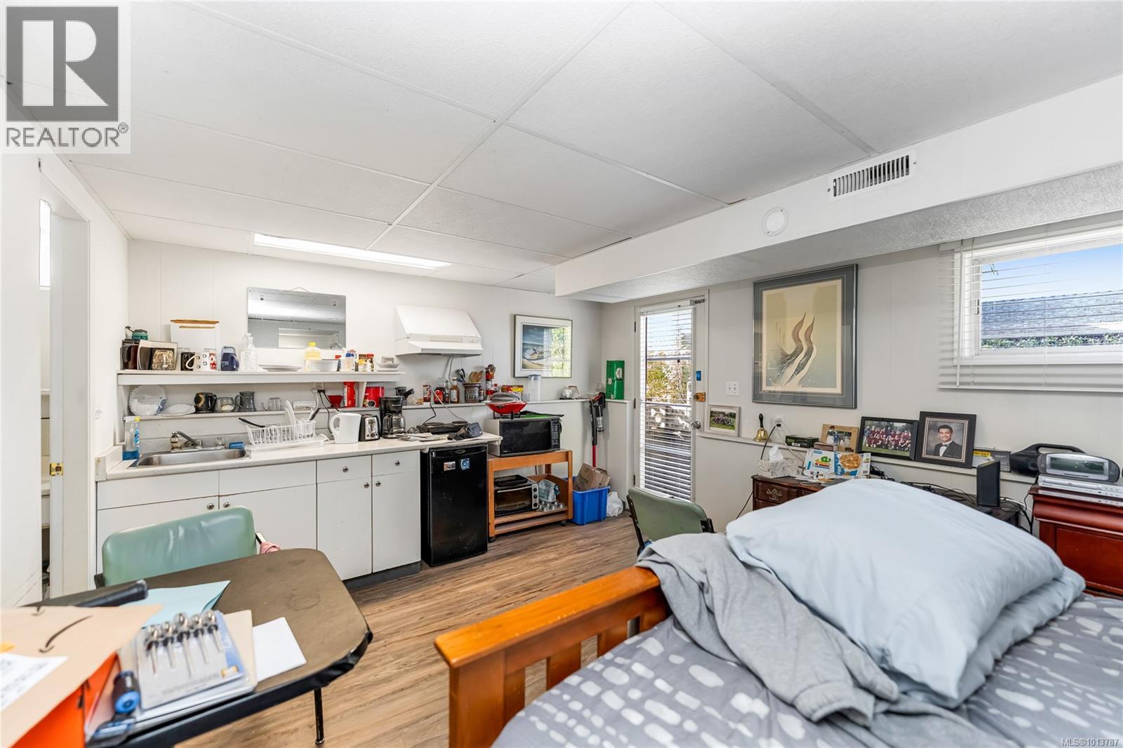  3938 Marjean Place, Saanich