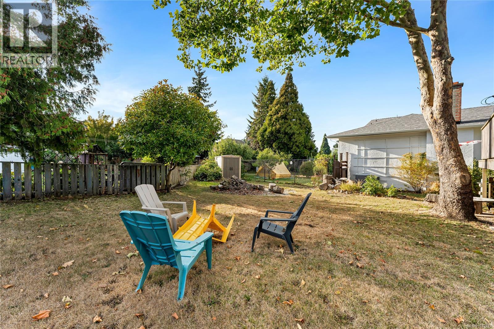  3938 Marjean Place, Saanich