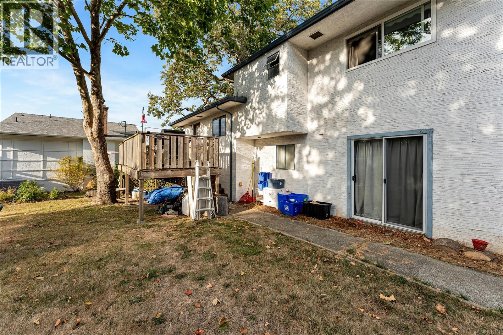  3938 Marjean Place, Saanich