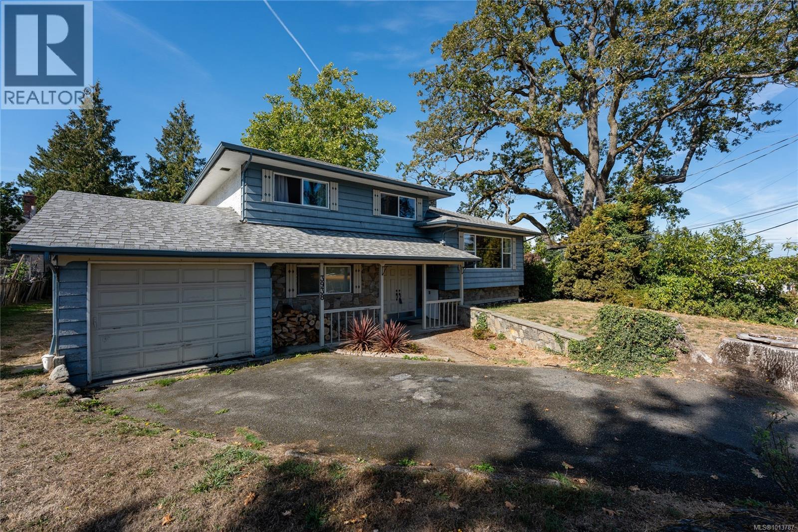  3938 Marjean Place, Saanich