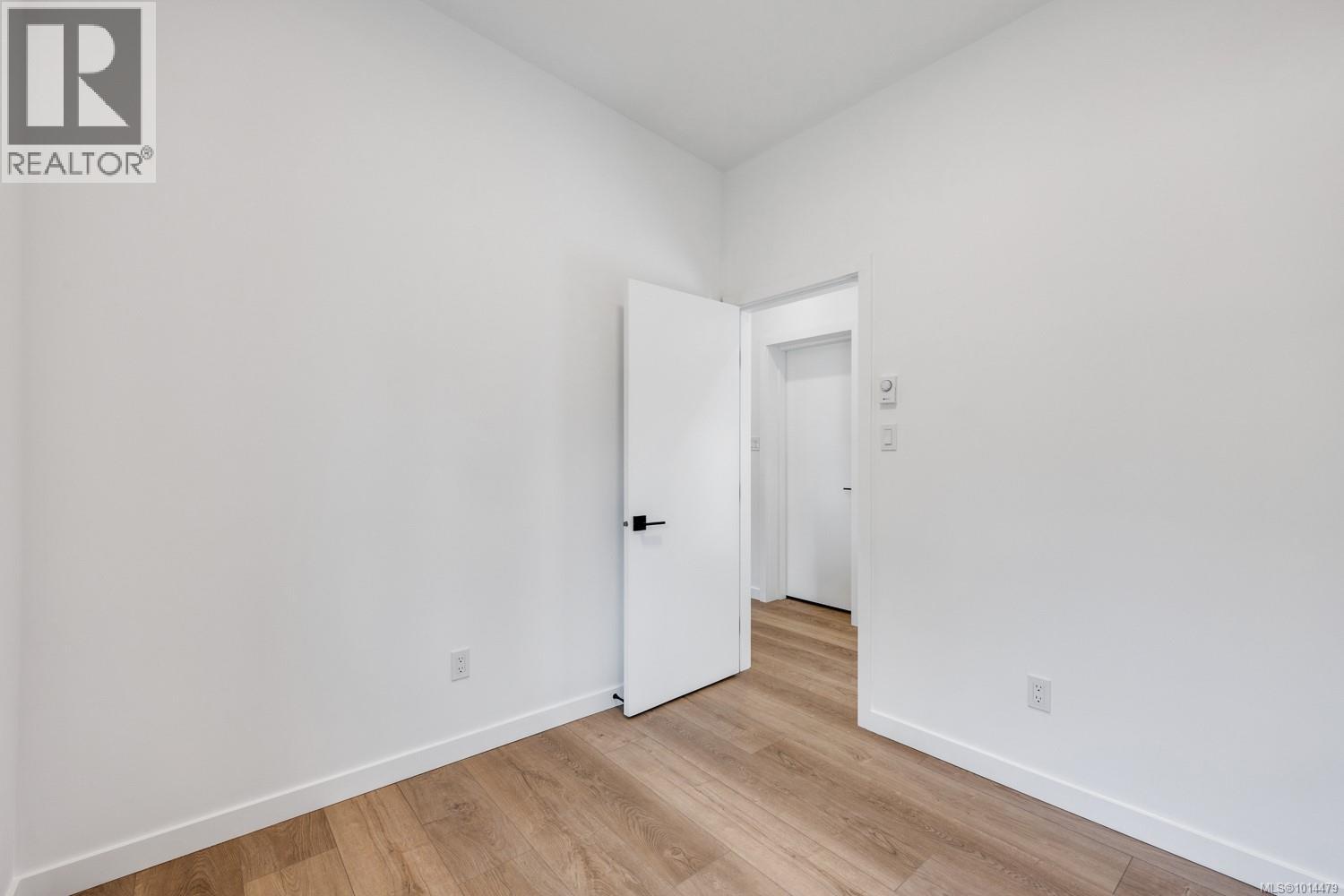 1917 Cumberland Rd, Courtenay