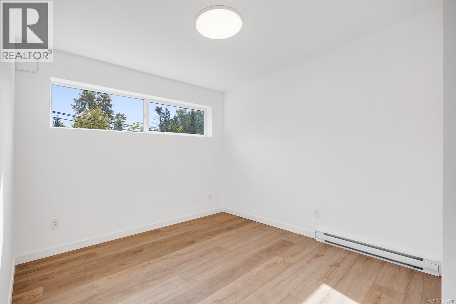 1917 Cumberland Rd, Courtenay