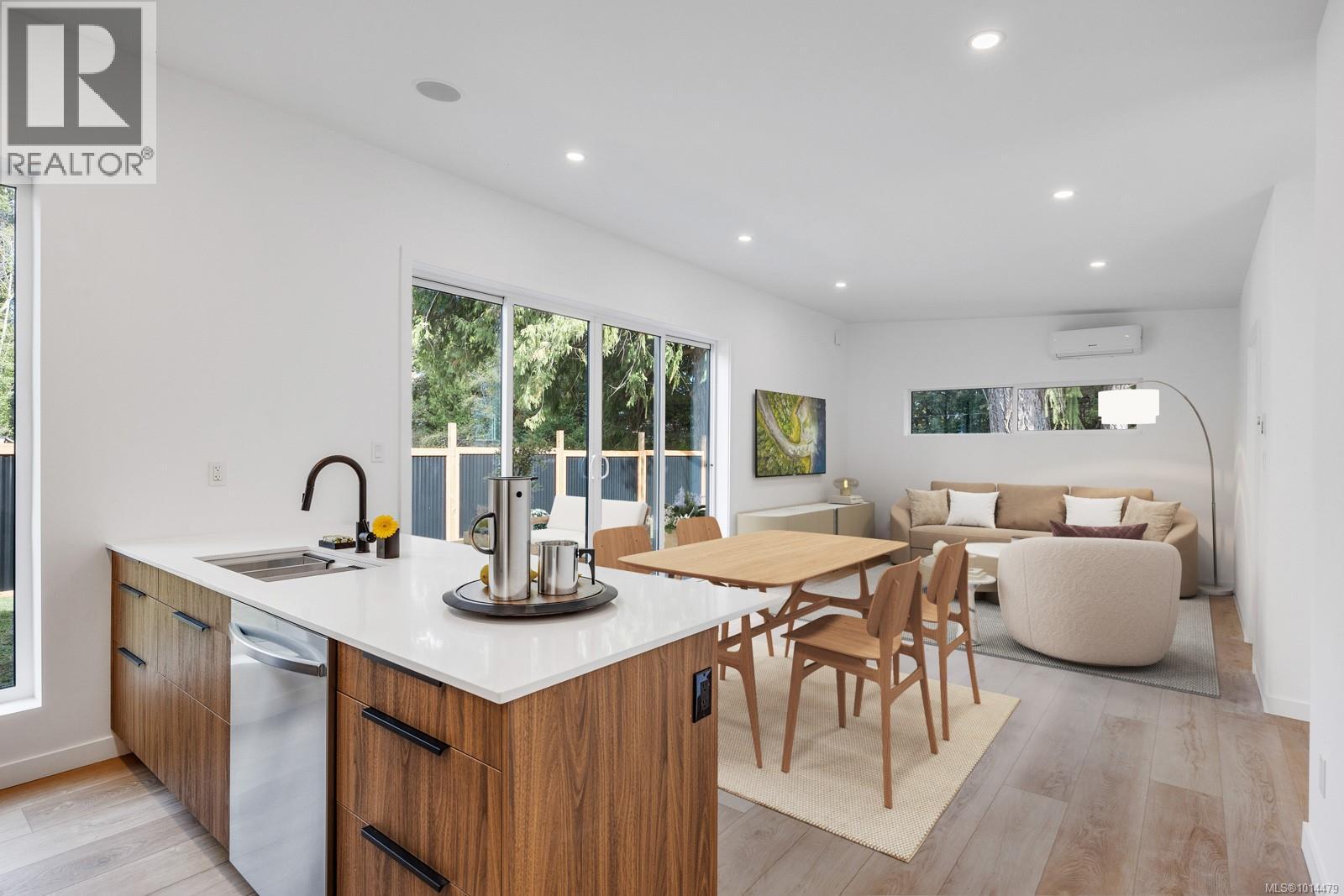 1917 Cumberland Rd, Courtenay