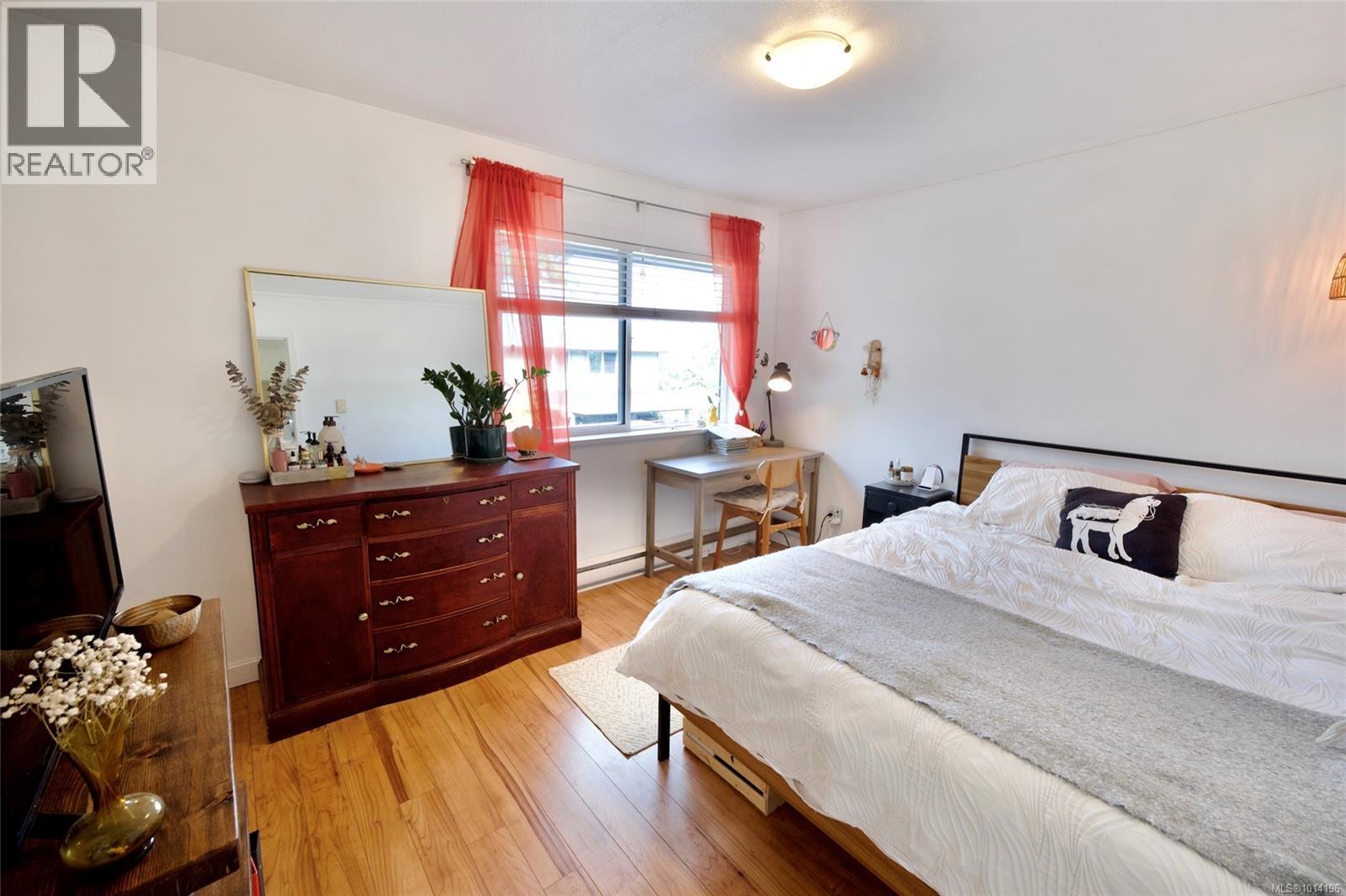 10 595 Gibson St, Tofino