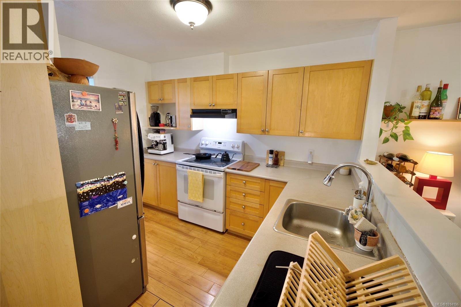 10 595 Gibson St, Tofino