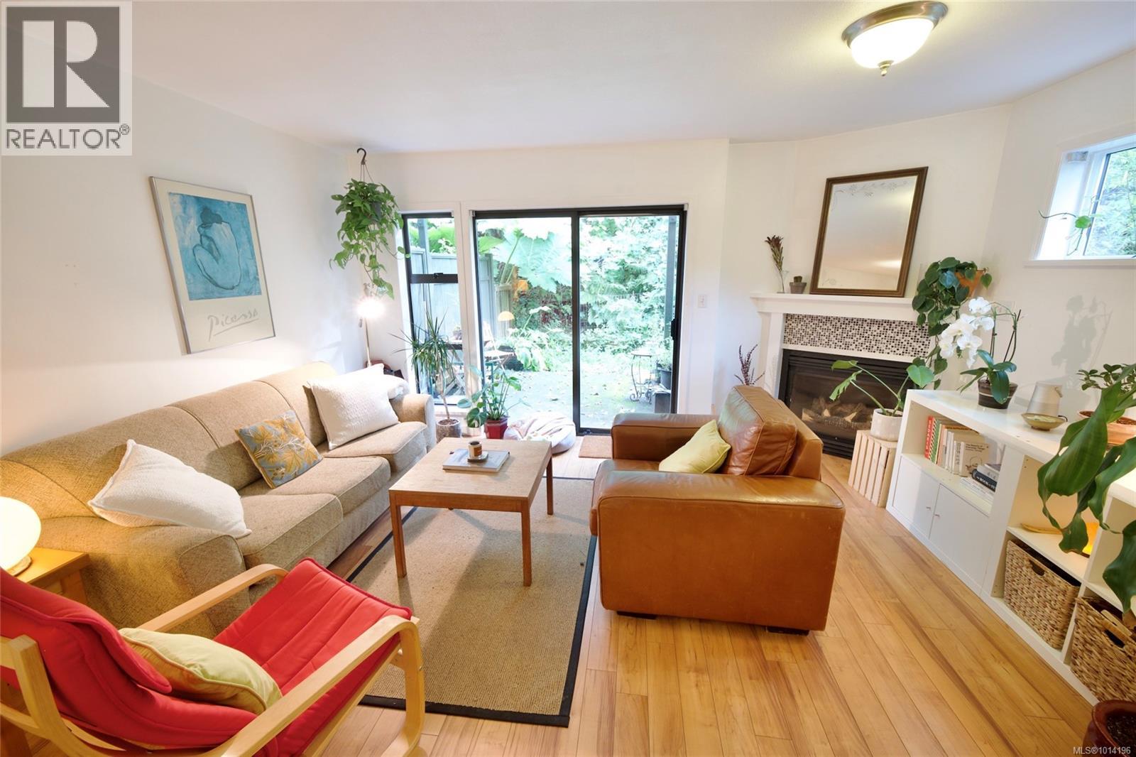 10 595 Gibson St, Tofino