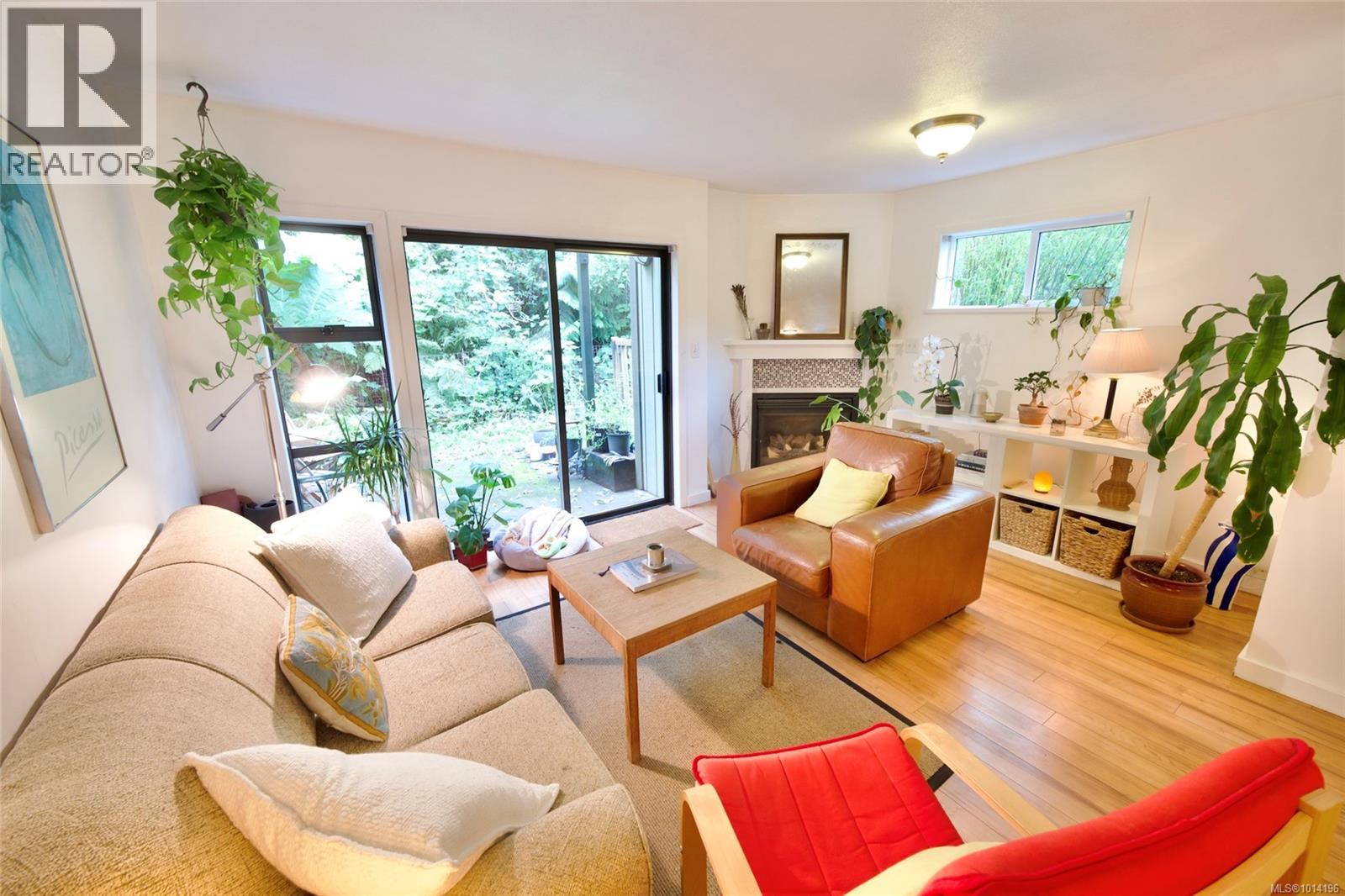 10 595 Gibson St, Tofino