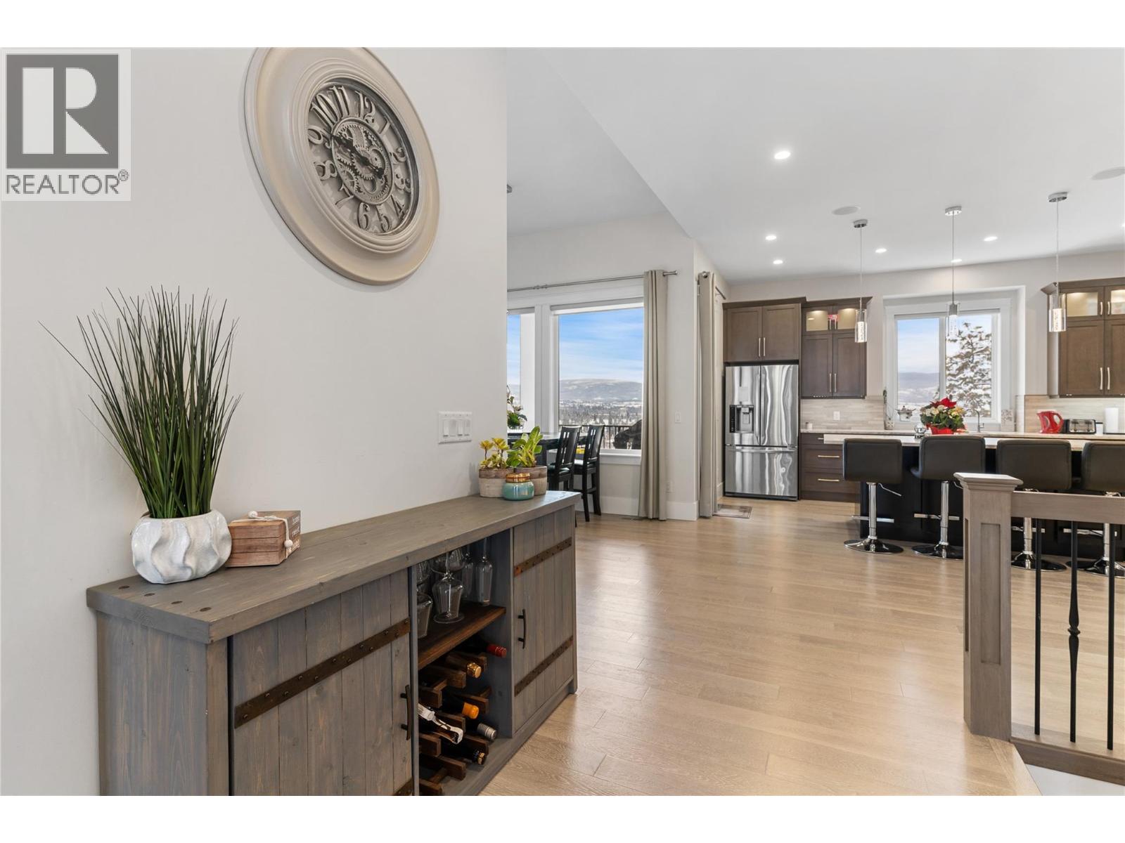 1325 Sladen Crescent, Kelowna