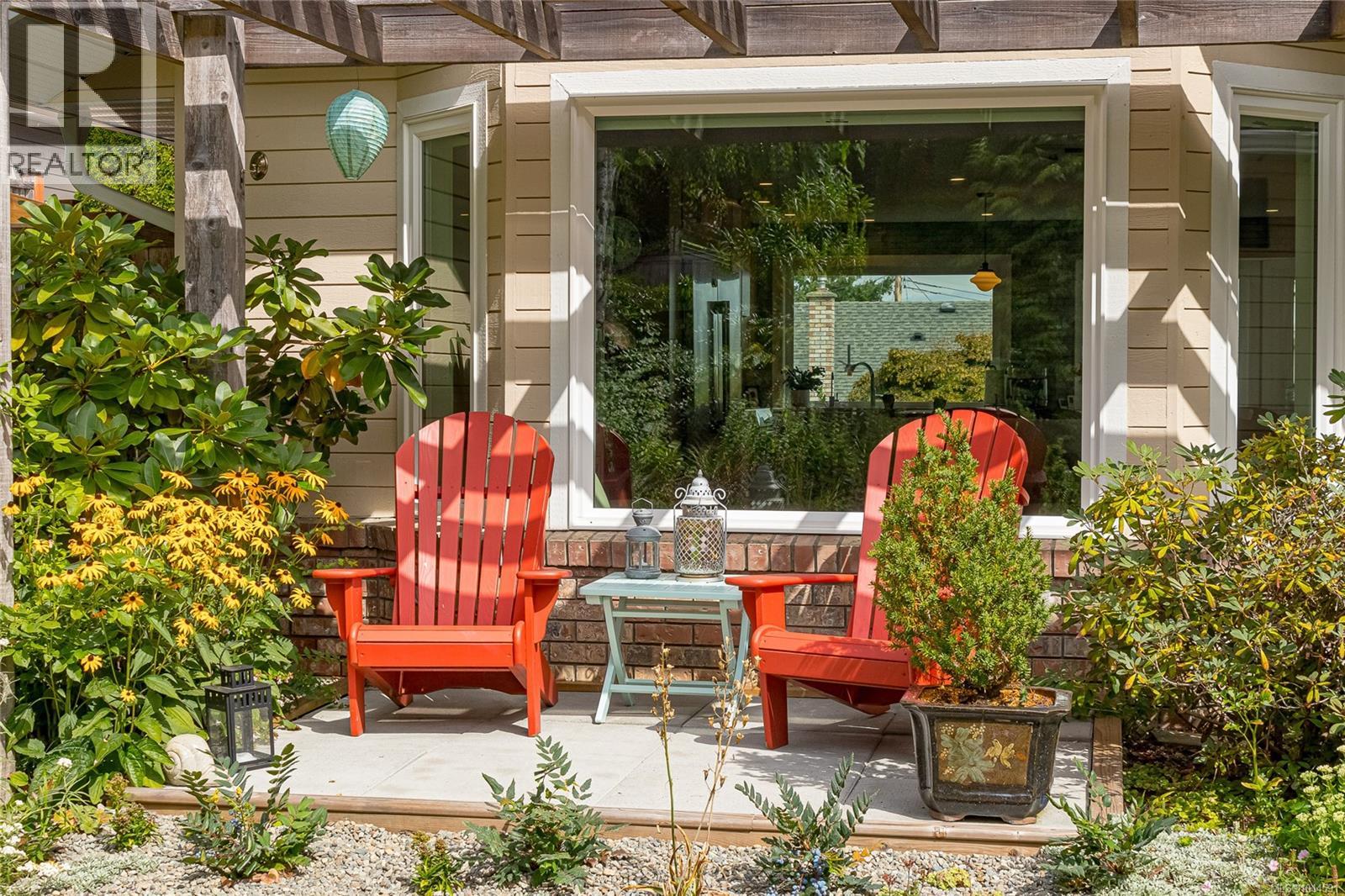 143 Denman Dr, Qualicum Beach