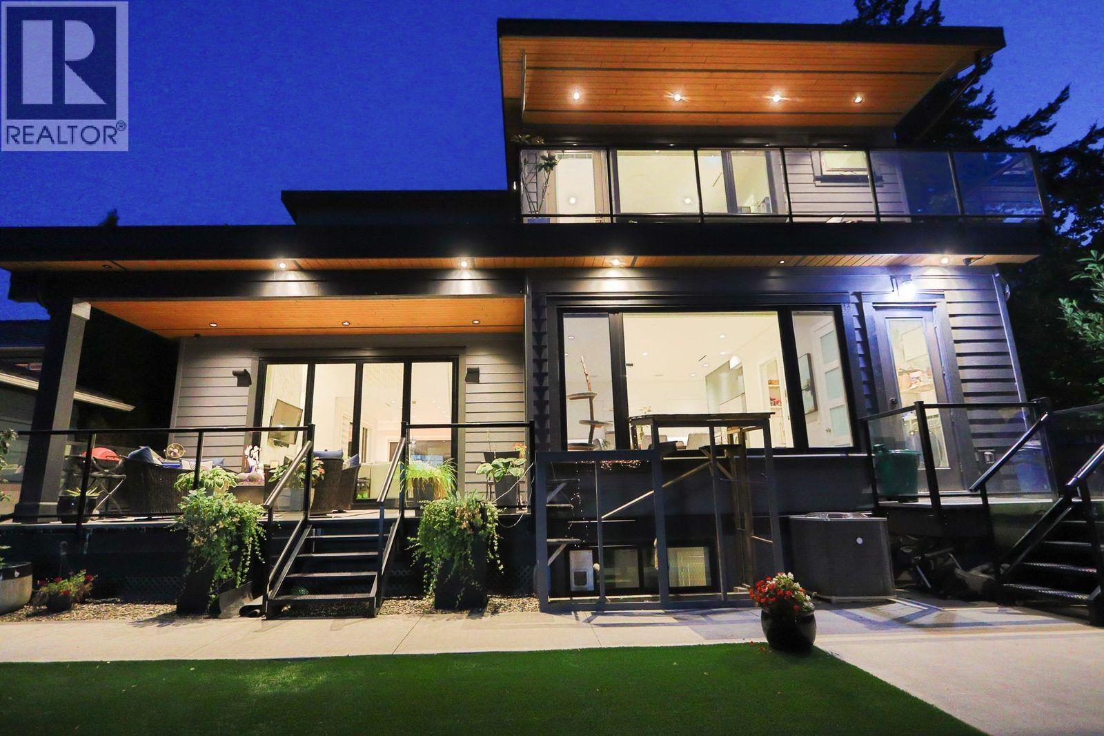 342 W 15TH STREET, North Vancouver
