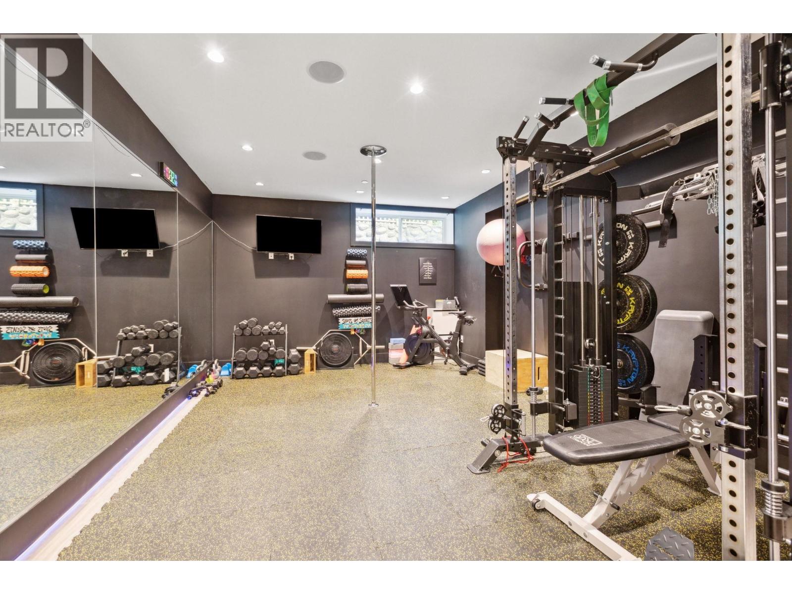 342 W 15TH STREET, North Vancouver