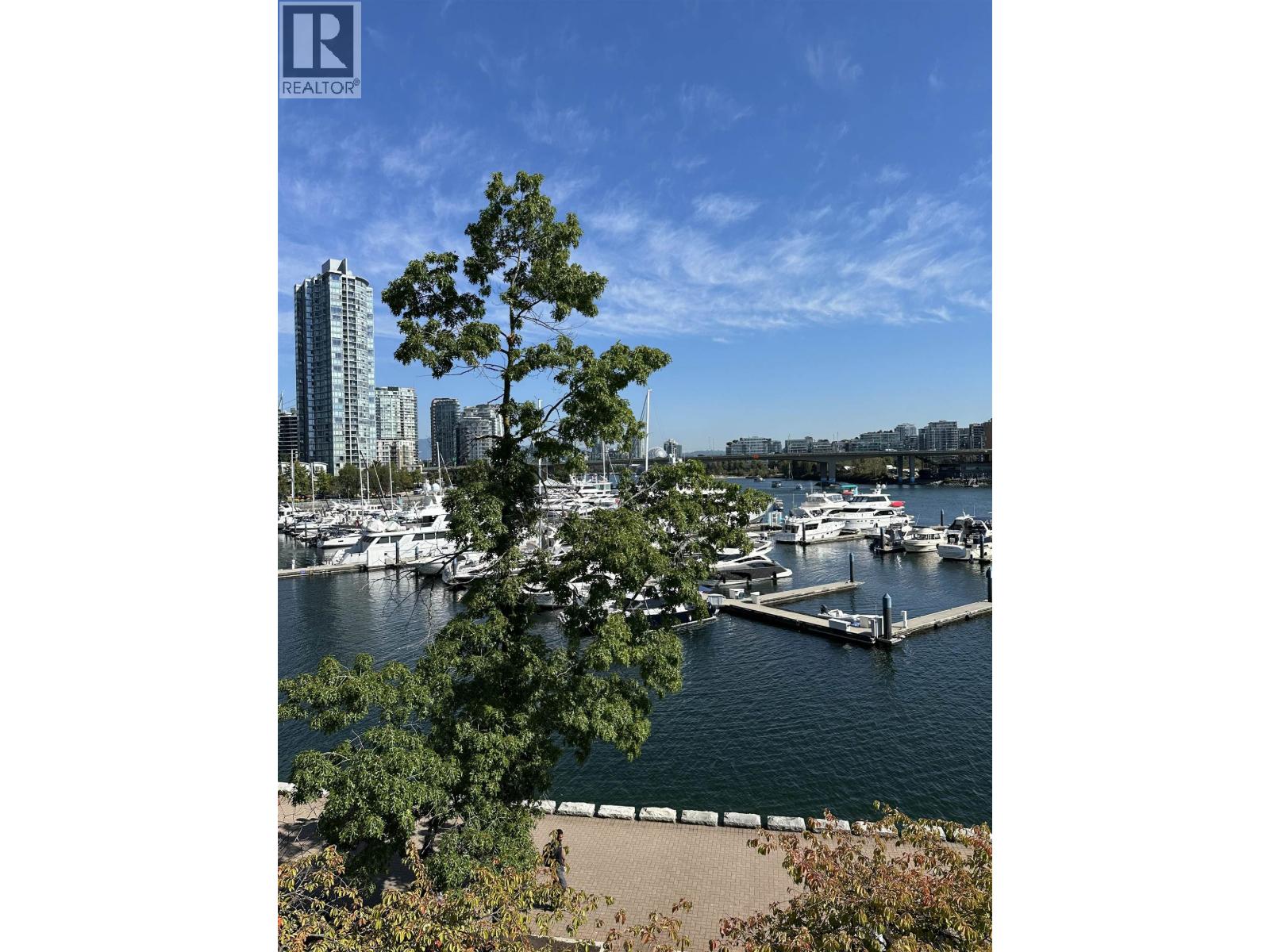 122 1228 MARINASIDE CRESCENT, Vancouver