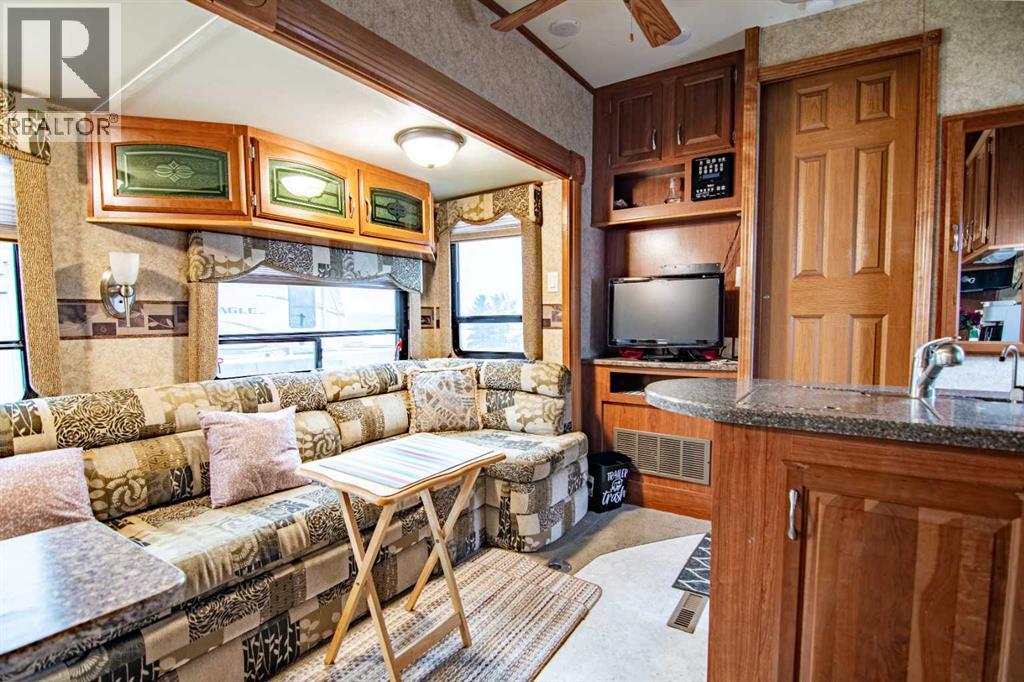 25054 South Pine Lake Road, Rural Red Deer County