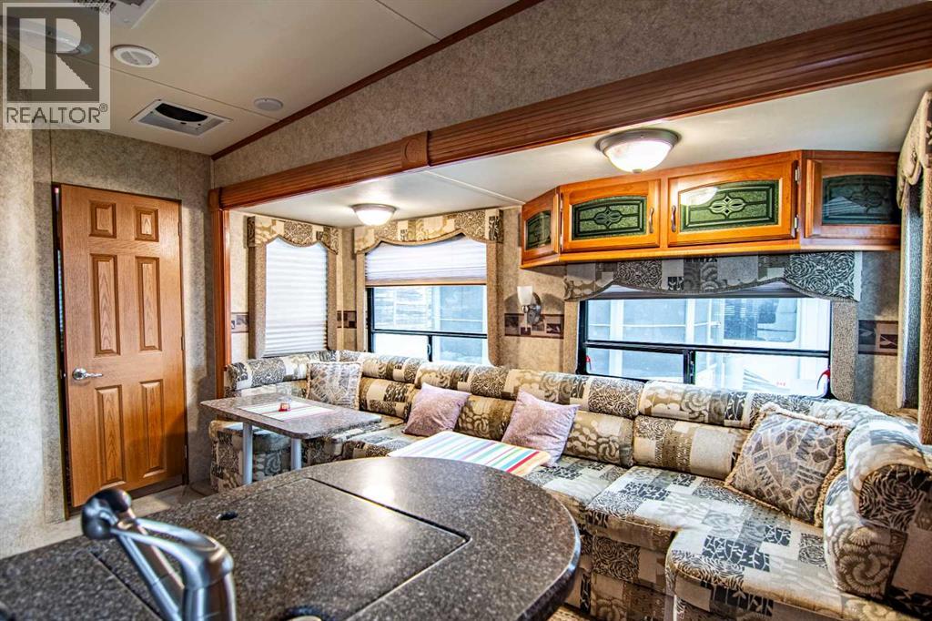 25054 South Pine Lake Road, Rural Red Deer County
