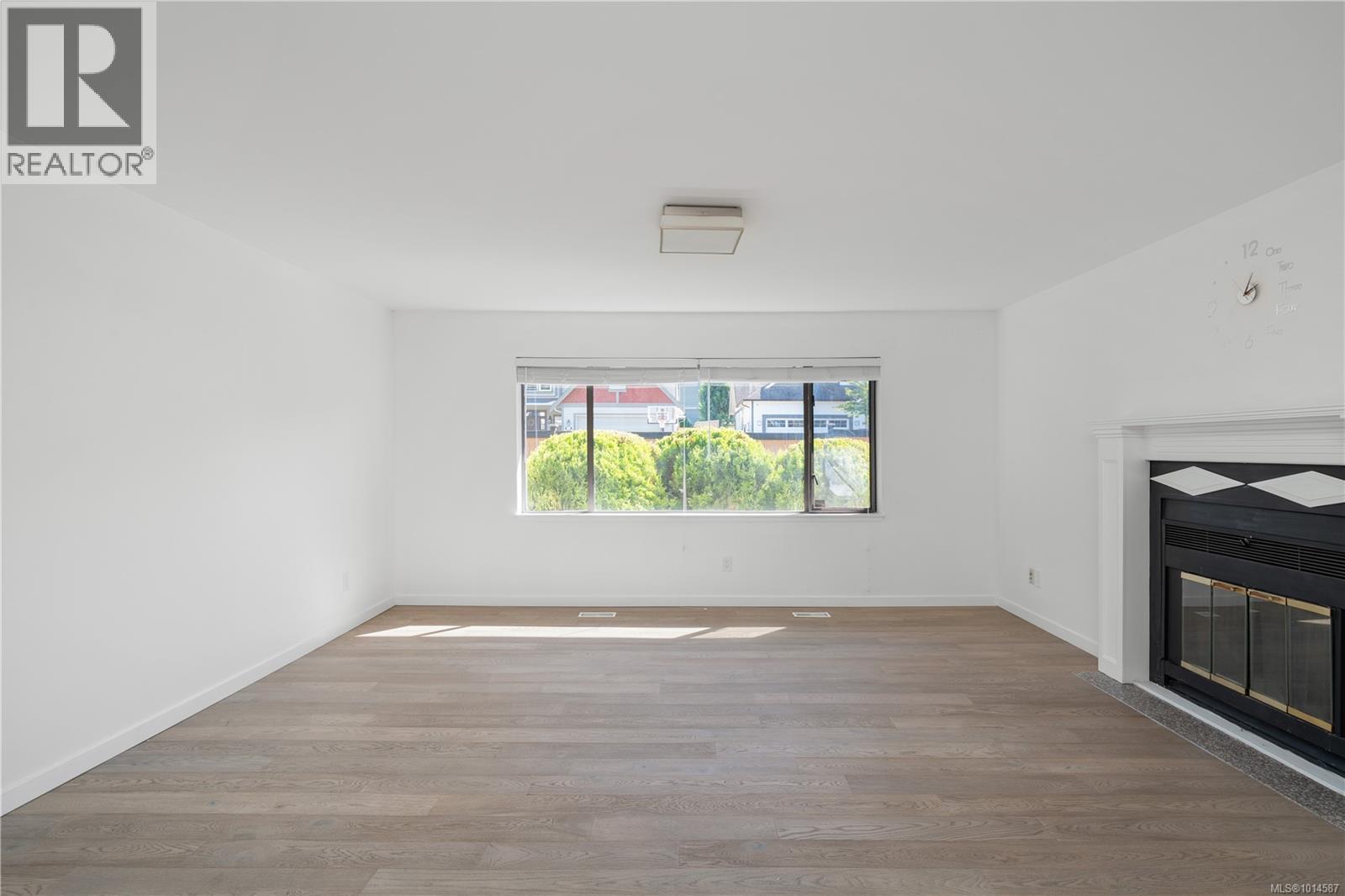  4101 Scoones Place, Saanich