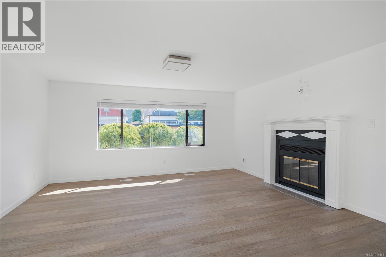  4101 Scoones Place, Saanich