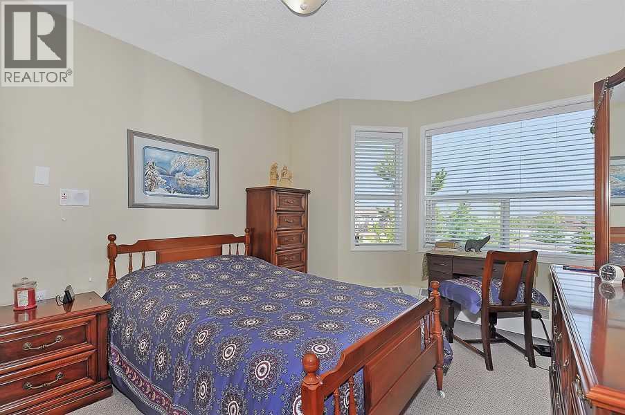 Single Family House for Sale in    Avenue NE Whitehorn Calgary 