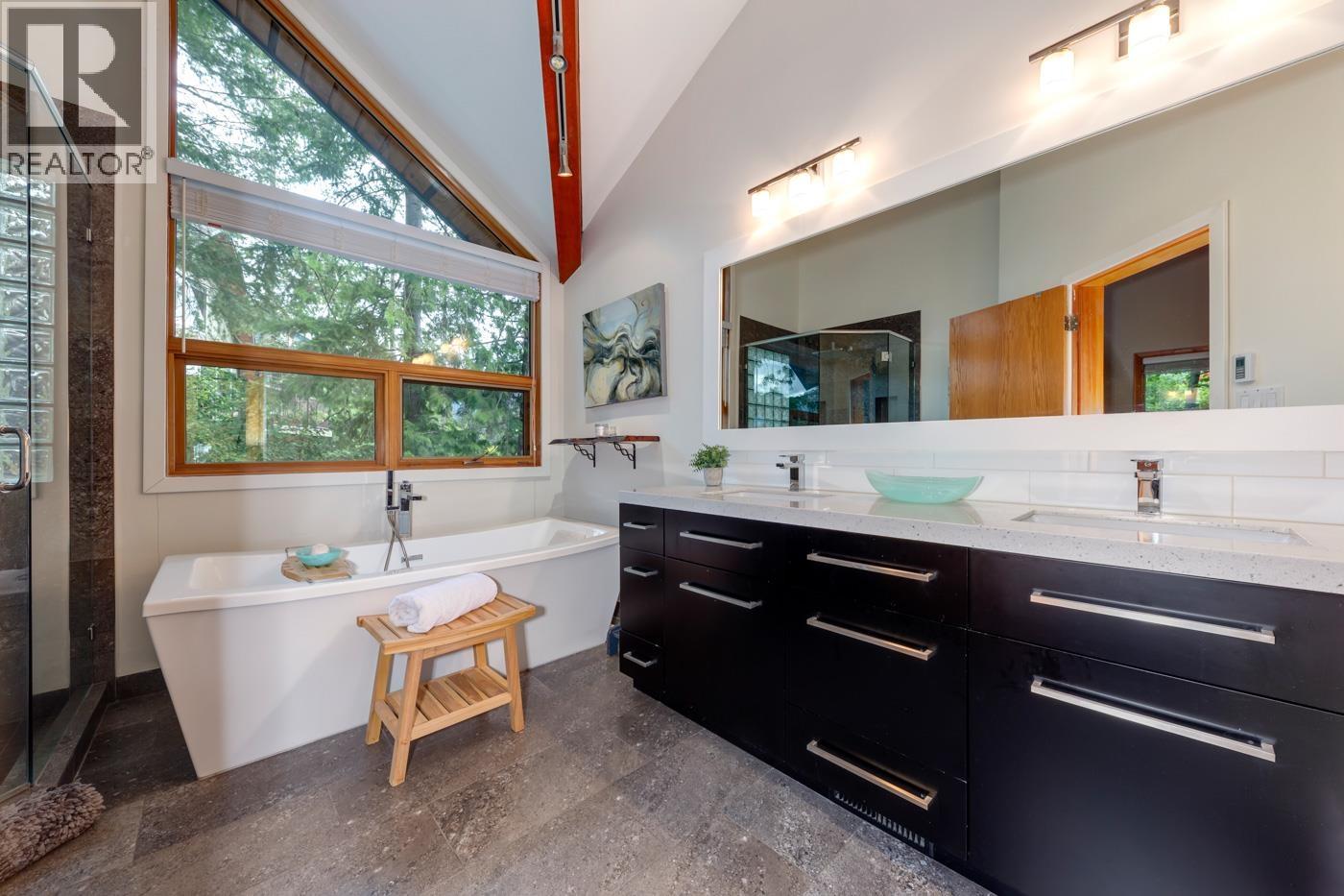 8505 MATTERHORN DRIVE, Whistler