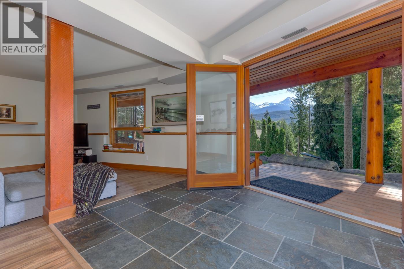 8505 MATTERHORN DRIVE, Whistler
